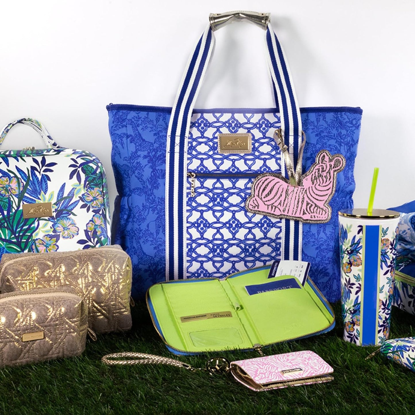 Gold Quilted Zipper Pouches, Cute Cosmetic Case for Women, Travel Toiletry Bag, Small Pouch Bag for Supplies, Set of 2, Makeup or Toiletries, Gold Lattice