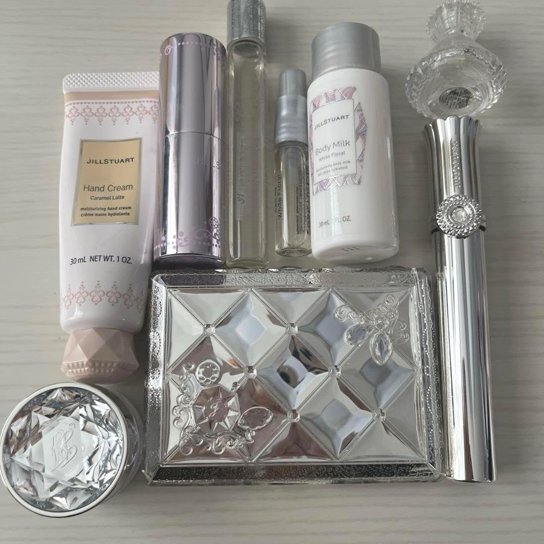 JILLSTUART Cosmetics Makeup Supplies Sold as a Set